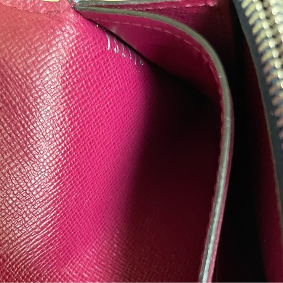 Louis Vuitton Epi Wallet - Picture 8 of 9